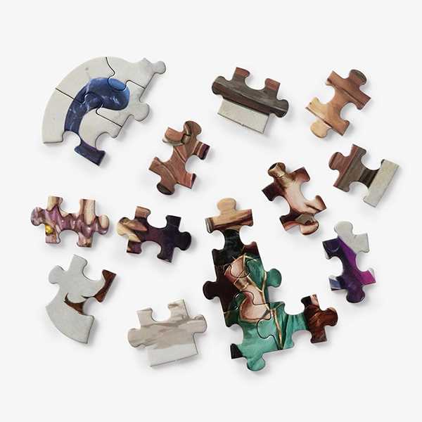 Dungeons & Dragons Mini Shaped Jigsaw Puzzle: The Mimic Edition